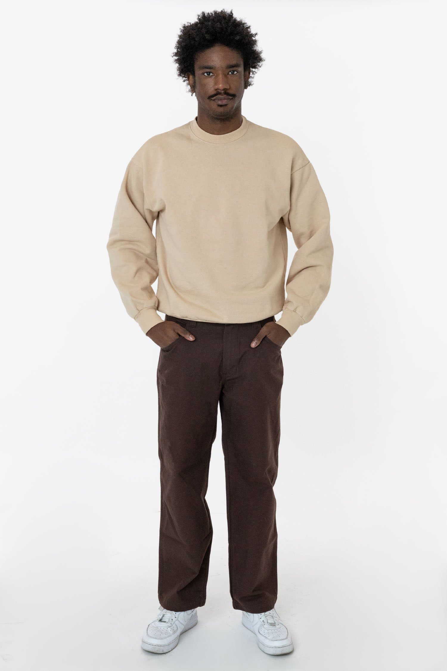Chris is 6'1 wearing size 30/28