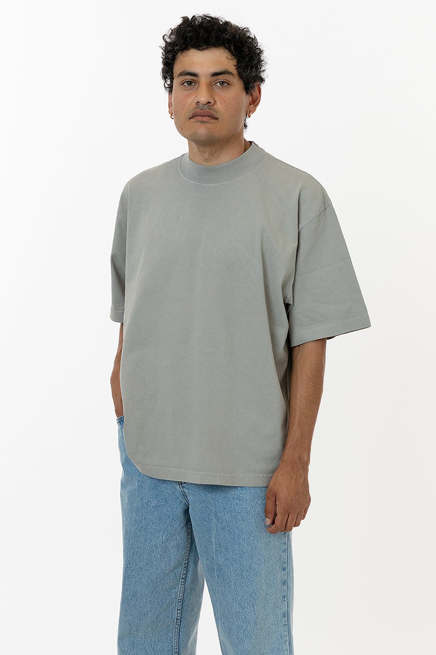 Paul is 5'10 wearing size L