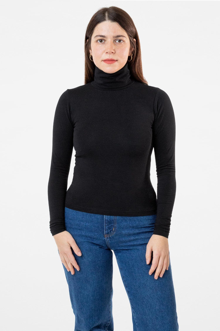 Ariel is 5'4 wearing size S