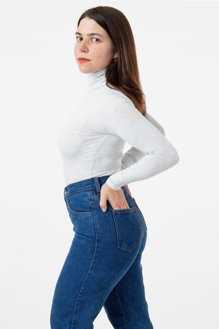 Ariel is 5'4 wearing size S