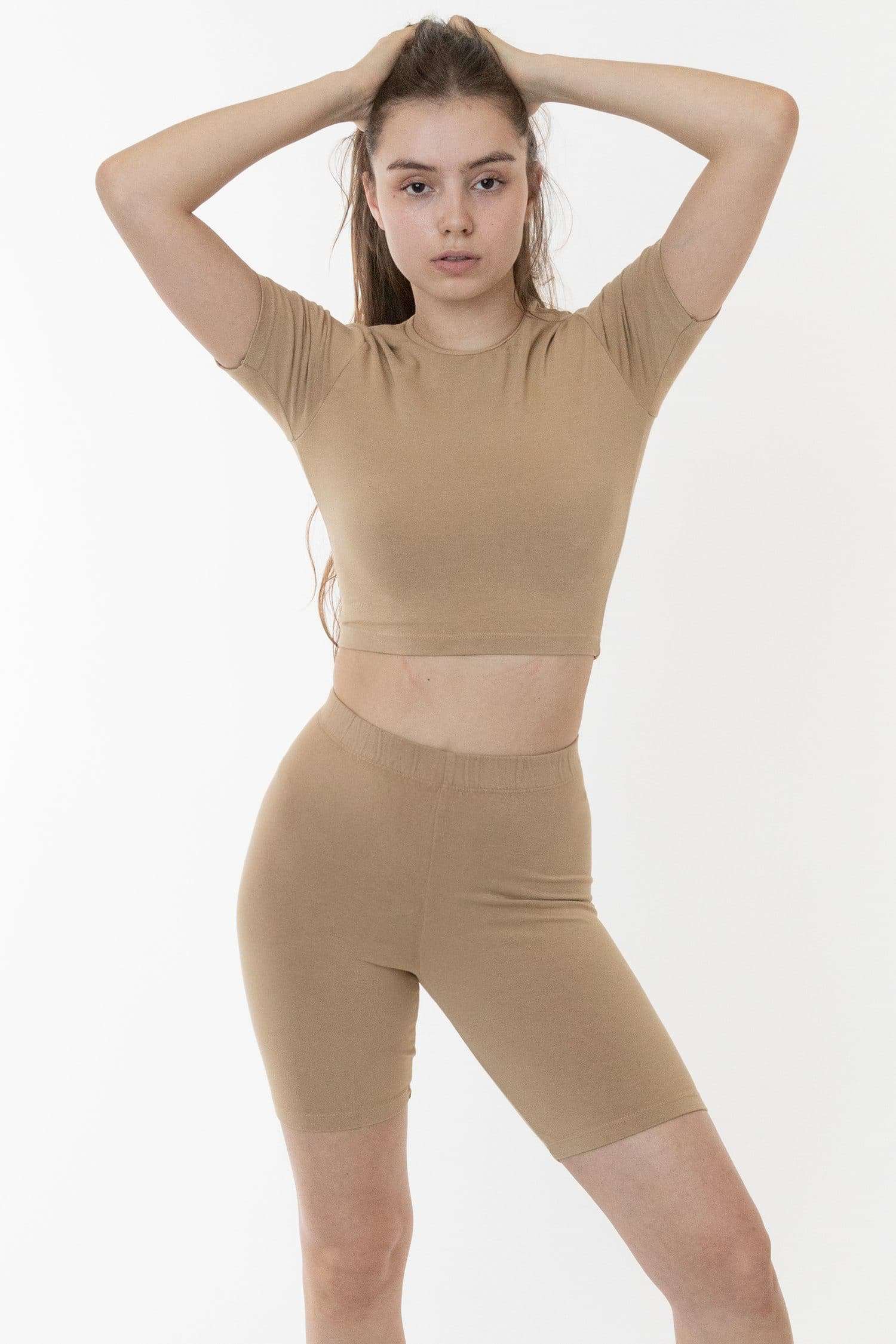 Elizabeth is 5'7 wearing size S