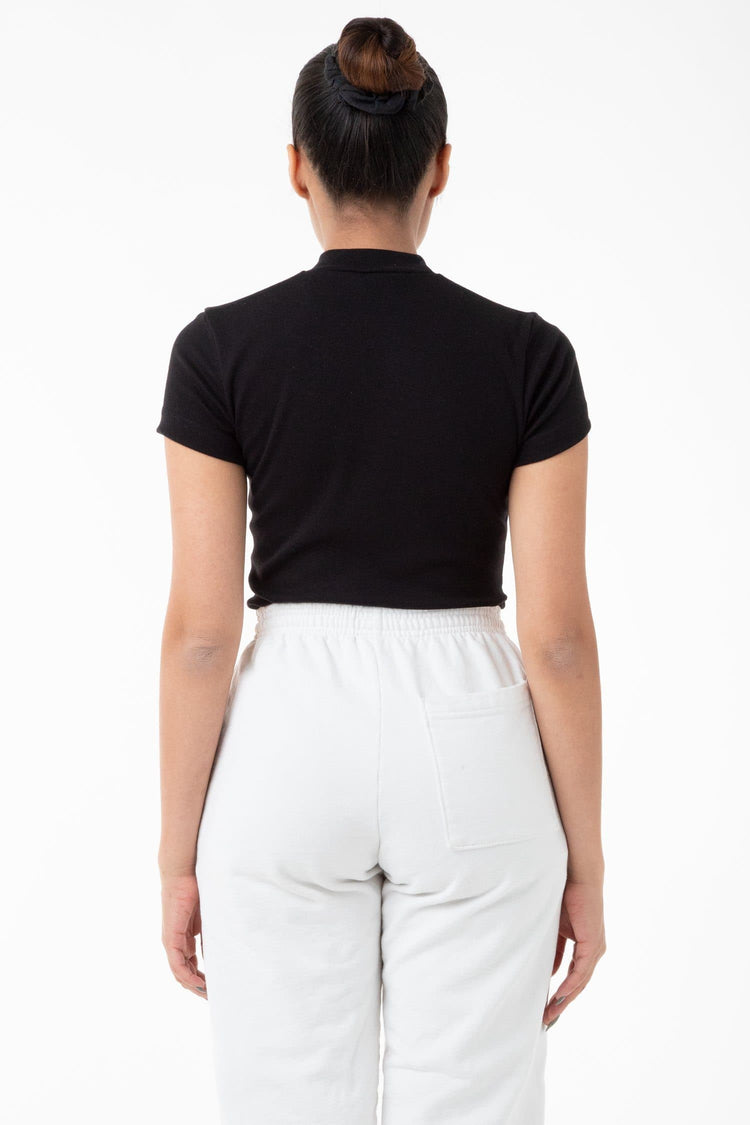 Stephanie is 5'2 and wearing size M/OS