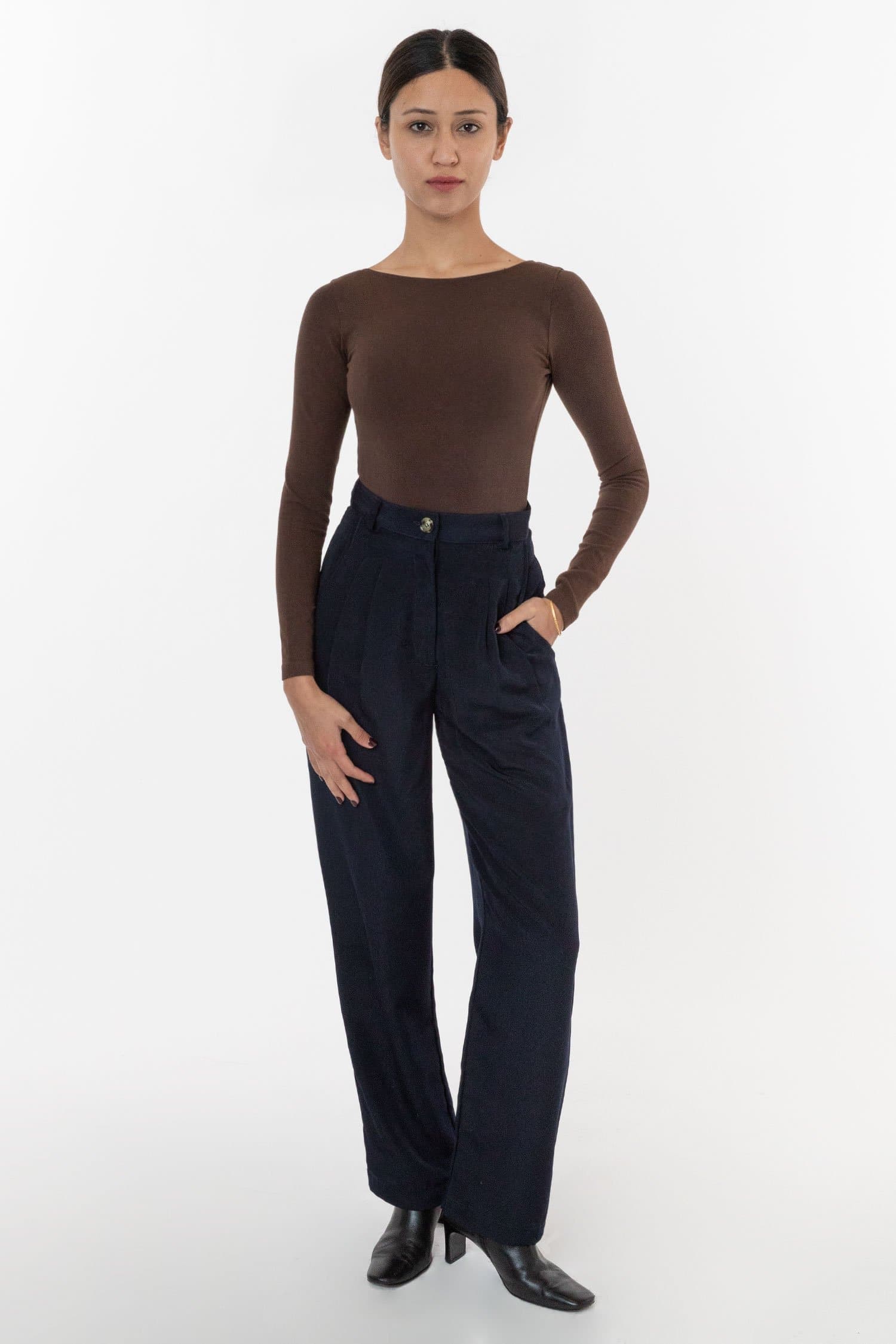 Marwa is 5'5 wearing size XS