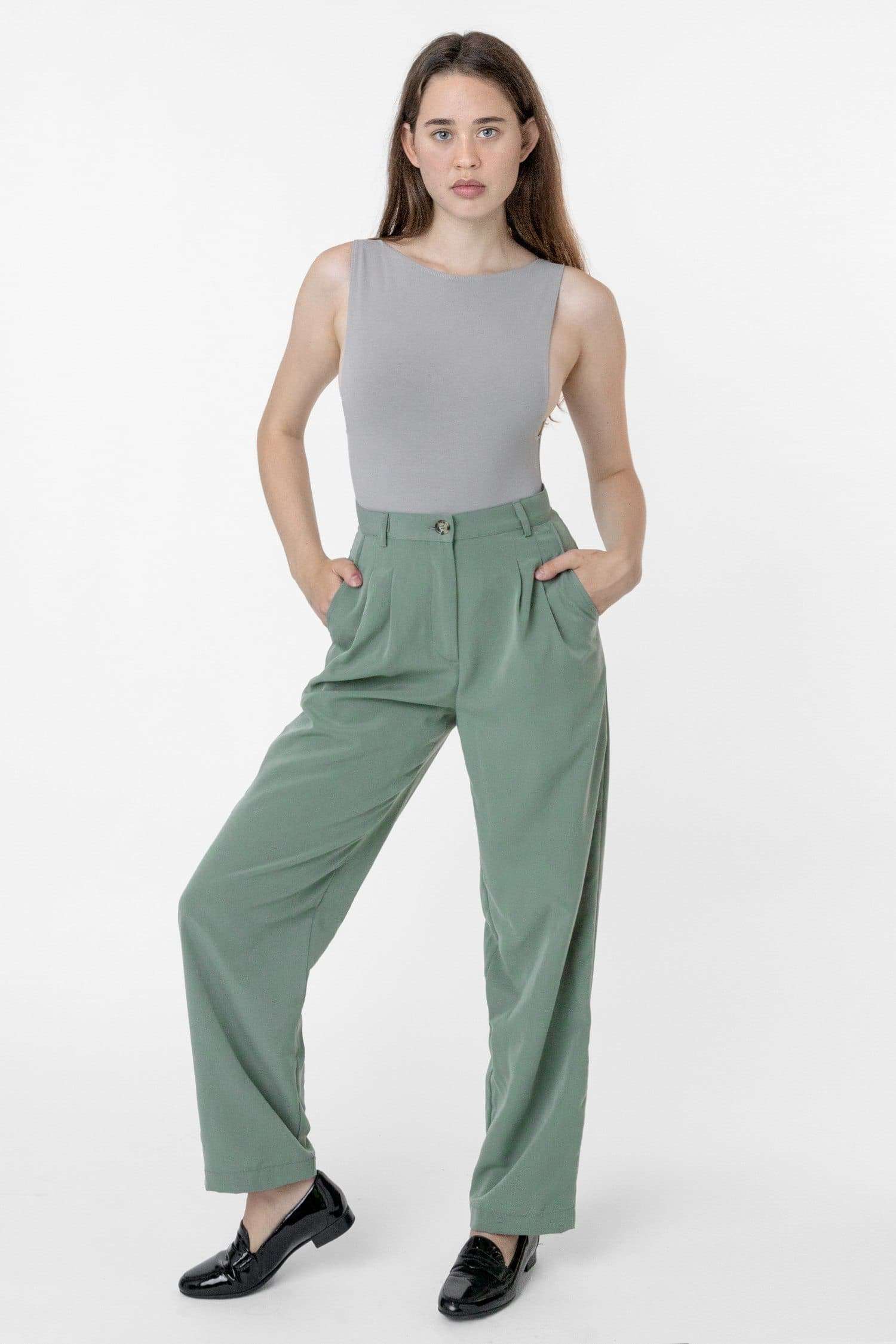 Rachel is 5'7 wearing size S