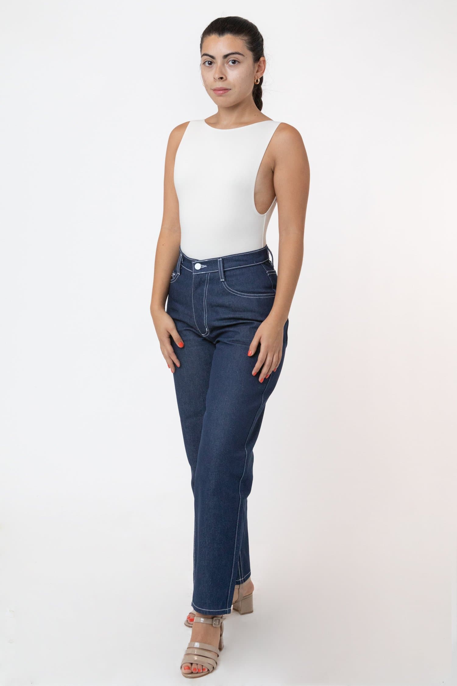 Thalia is 5'5 wearing size 28/28