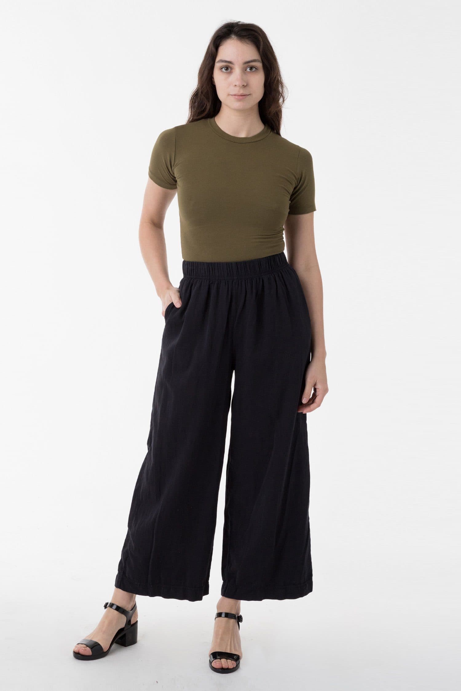 Tiana 5'6 wearing size S